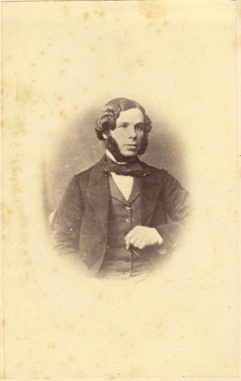 photo indiv - Robt Heddle b1848 - son of Mary Traill and J G Heddle.jpg